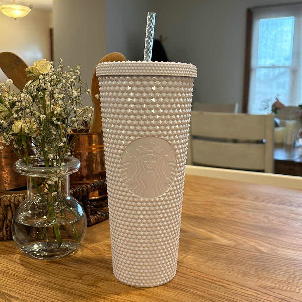 🤍 Starbucks March 2024 White Venti studded tumbler 🤍